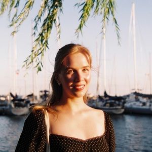 Meet your Posher, Nora